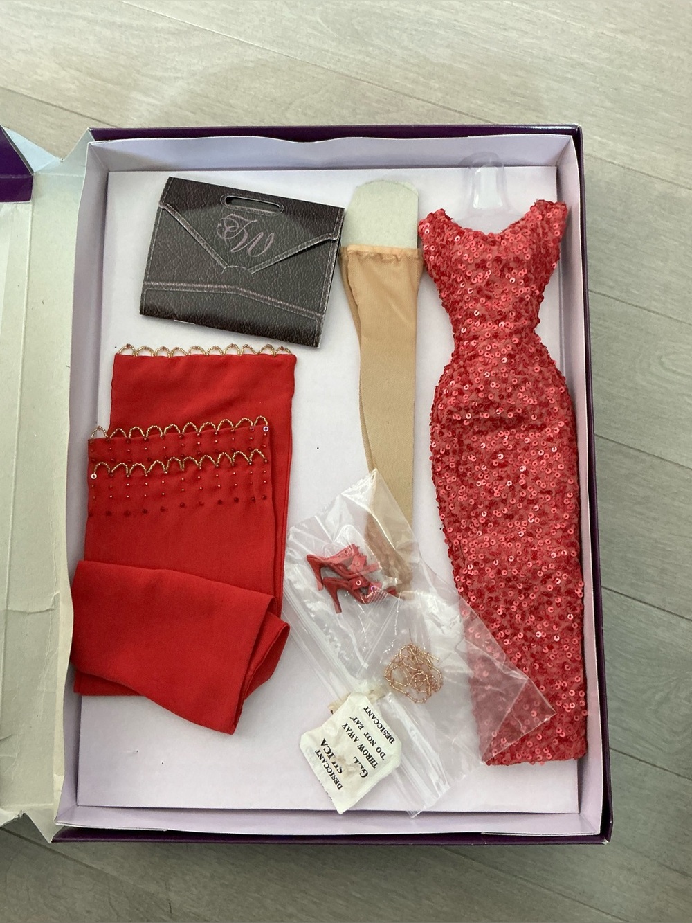 Vintage 2001 Tonner Tyler Wentworth Doll Passion Outfit Complete